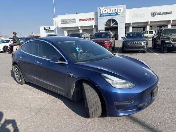 TESLA MODEL 3 2018 5YJ3E1EB8JF105077 image TESLA MODEL 3 2018 5YJ3E1EB8JF105077 image